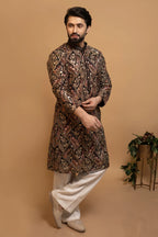 Maharana Black & Maroon Paisley Embroidered Kurta