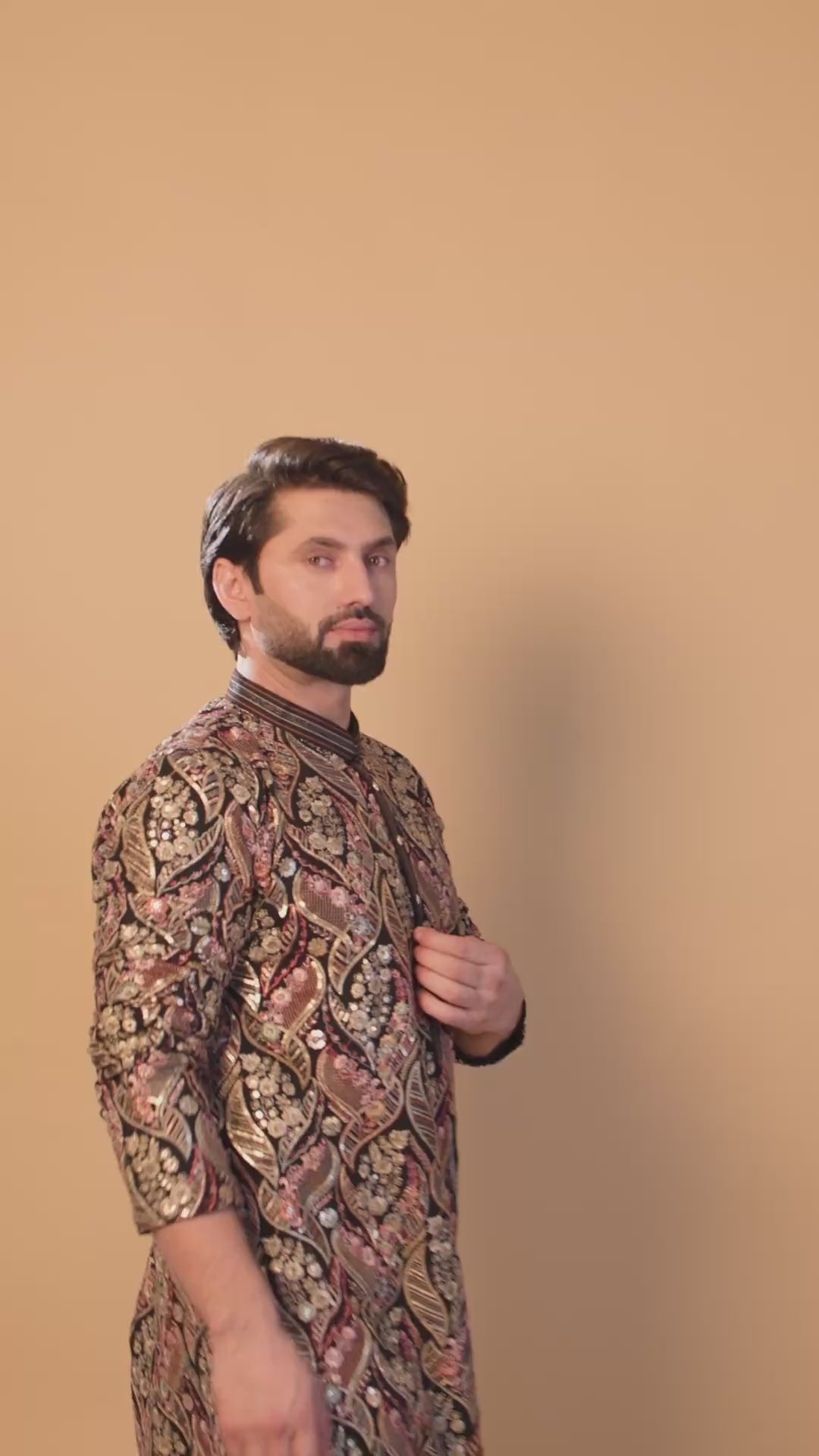 Maharana Black & Maroon Paisley Embroidered Kurta