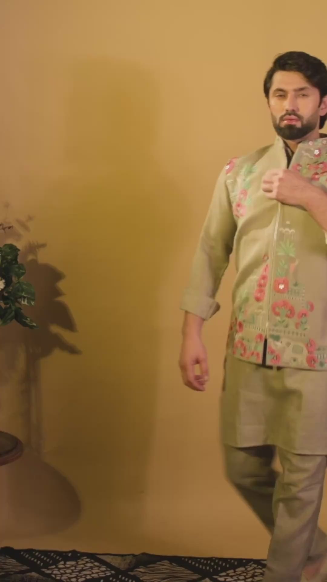 Maharana Ivory Scenic Embroidered Jacket Set